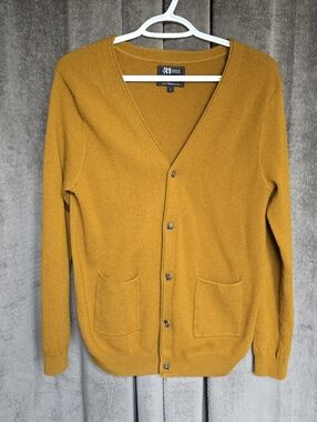 Fine Merino Wool Le 31 Men's Mustard Button-Front V-Neck Cardigan Chic Grandpa